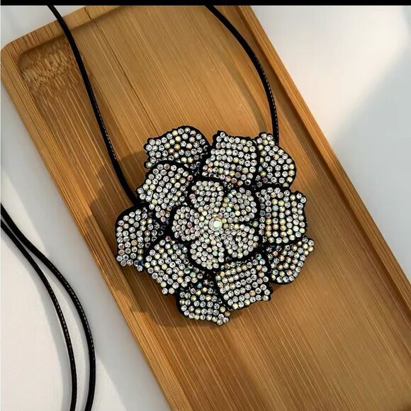 Statement Rhinestone Rose Chocker Necklace - Picture 6 of 14